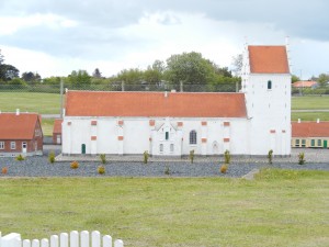 Sæby minikyrka, exakt kopia av den verkliga.